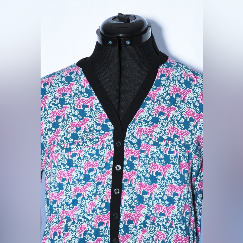 Anthropologie Floral Tiger Button-down shirt V-neck